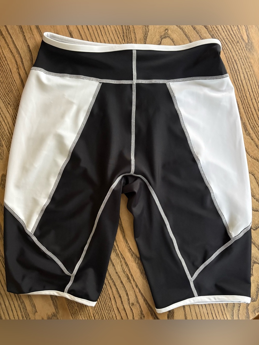 Free People Beach Black and white Swim Shorts Sz M , NWOT